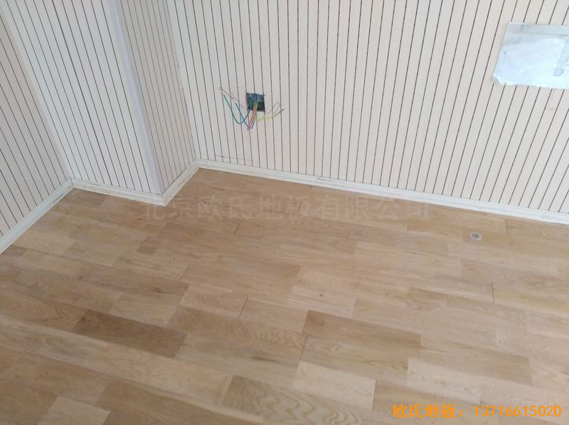 上海嘉定區(qū)大居小學體育木地板鋪設案例