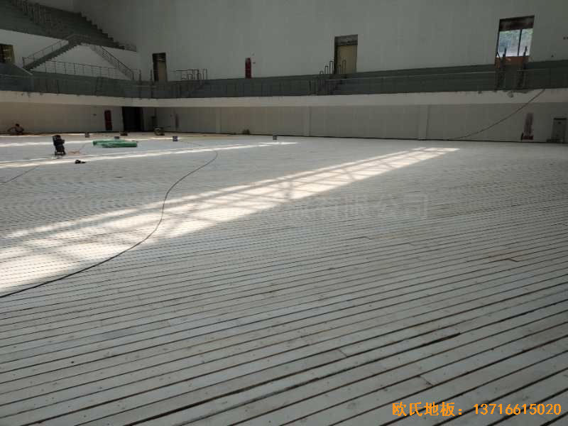 四川達(dá)州文理學(xué)院運動木地板鋪設(shè)案例