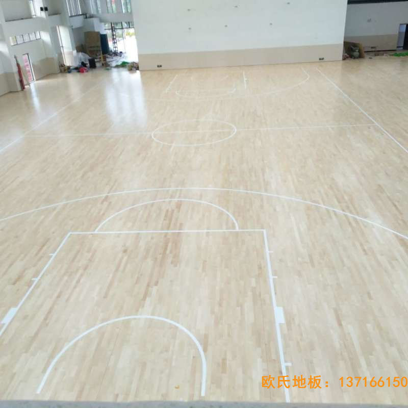 贛州寧都縣城關(guān)小學(xué)九章路校區(qū)運(yùn)動(dòng)木地板安裝案例