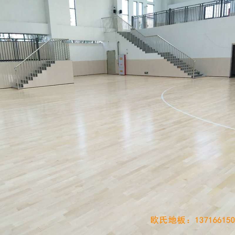 贛州寧都縣城關(guān)小學(xué)九章路校區(qū)運(yùn)動(dòng)木地板安裝案例