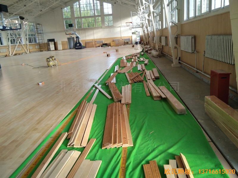 內蒙古呼和浩特賽罕區(qū)師范大學體育學院訓練館體育地板鋪設案例