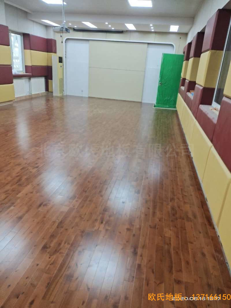 北京中國礦業(yè)大學(xué)附屬中學(xué)體育木地板施工案例