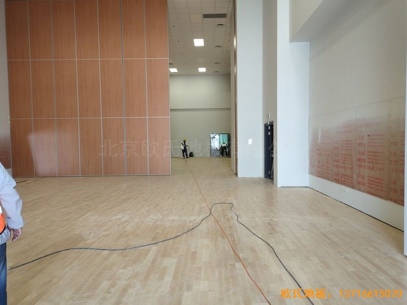 北京環(huán)球影城體育地板施工案例
