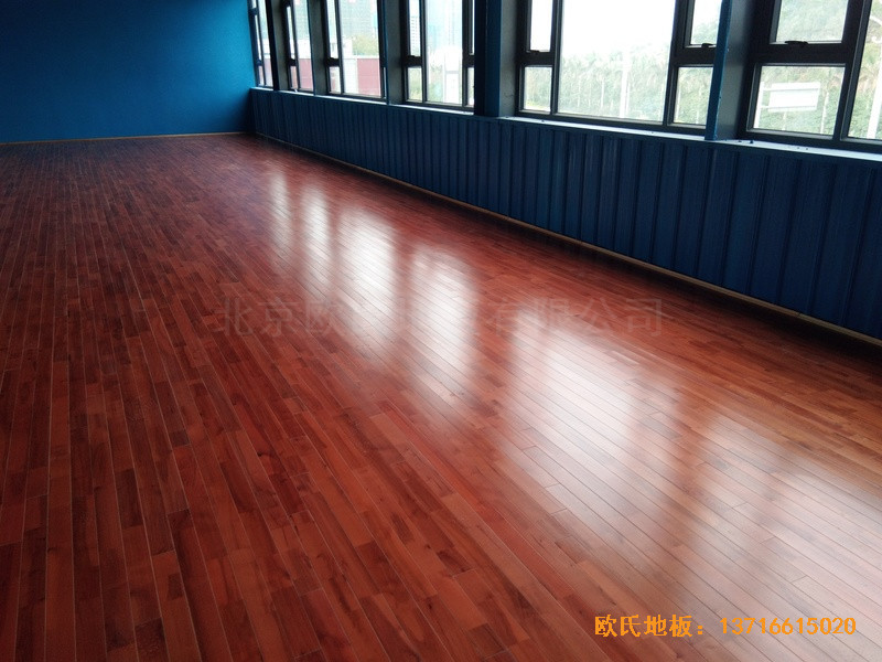 廣東臺(tái)山市郎城汽車(chē)城運(yùn)動(dòng)館體育木地板鋪裝案例0