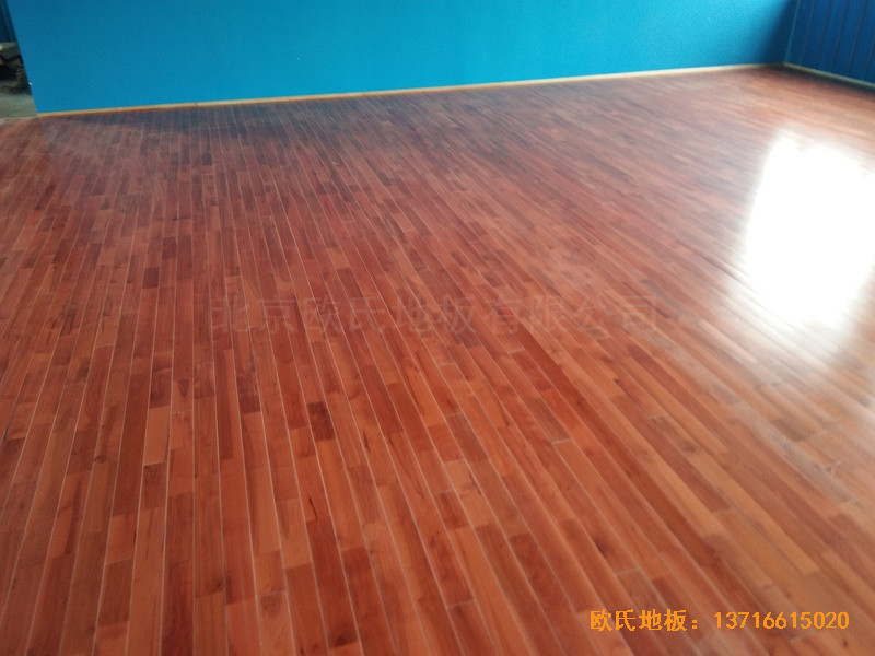 廣東臺(tái)山市郎城汽車(chē)城運(yùn)動(dòng)館體育木地板鋪裝案例4