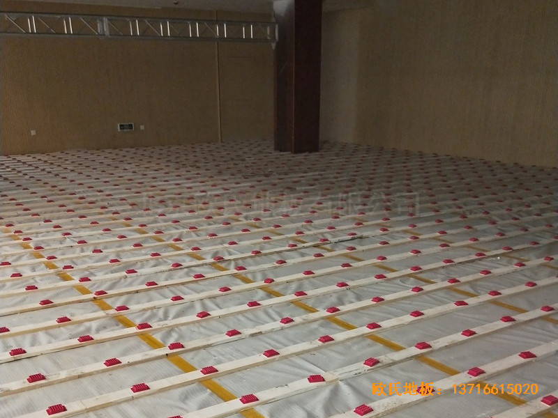 徐州匯鄰灣舞臺運(yùn)動地板安裝案例1