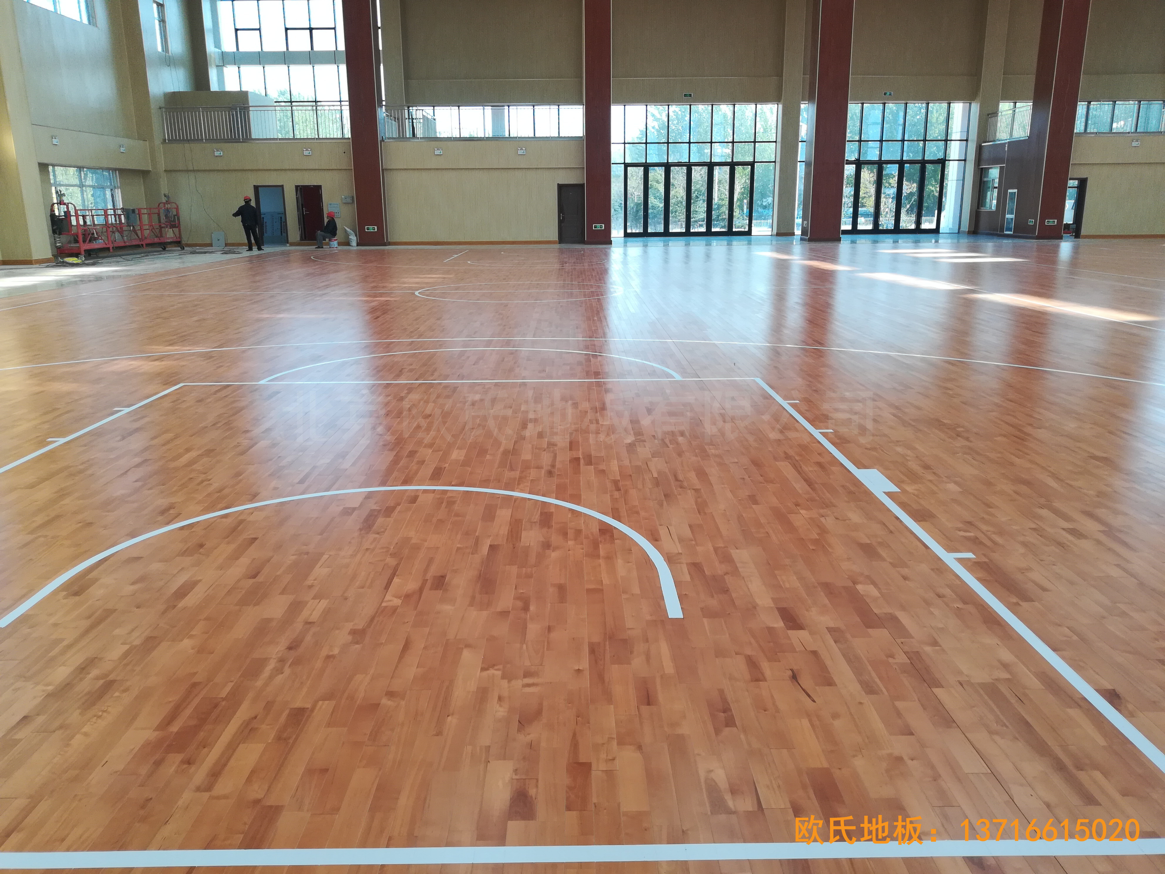 臨朐體育中心運動木地板鋪設(shè)案例3