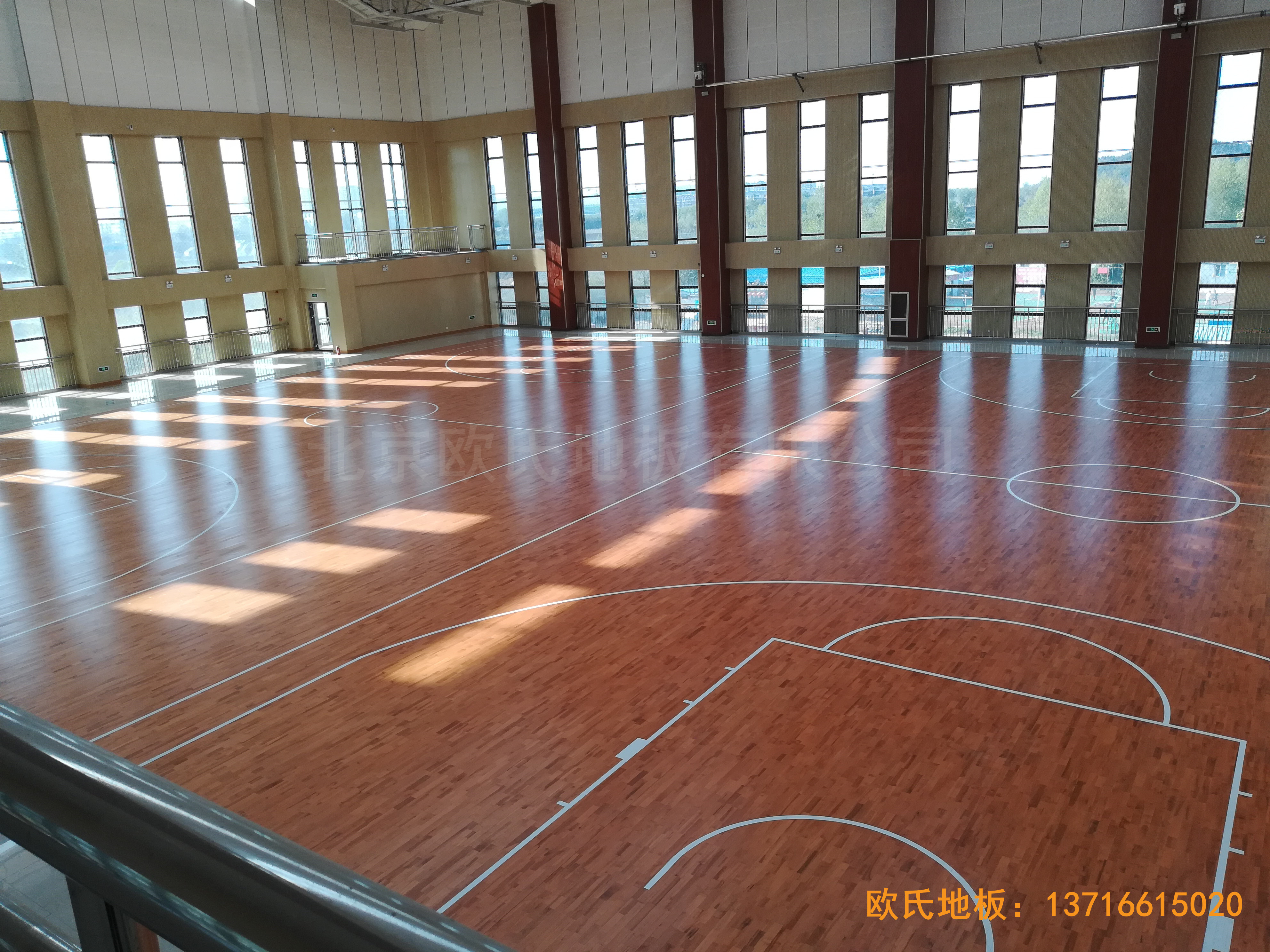 臨朐體育中心運動木地板鋪設(shè)案例4