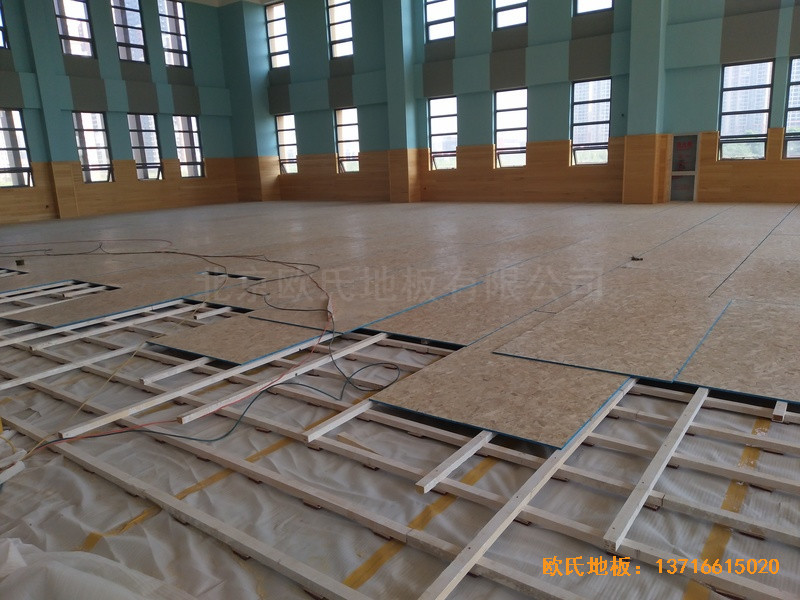 武漢廣阜屯小學(xué)清江錦城分?；@球館運動木地板施工案例2