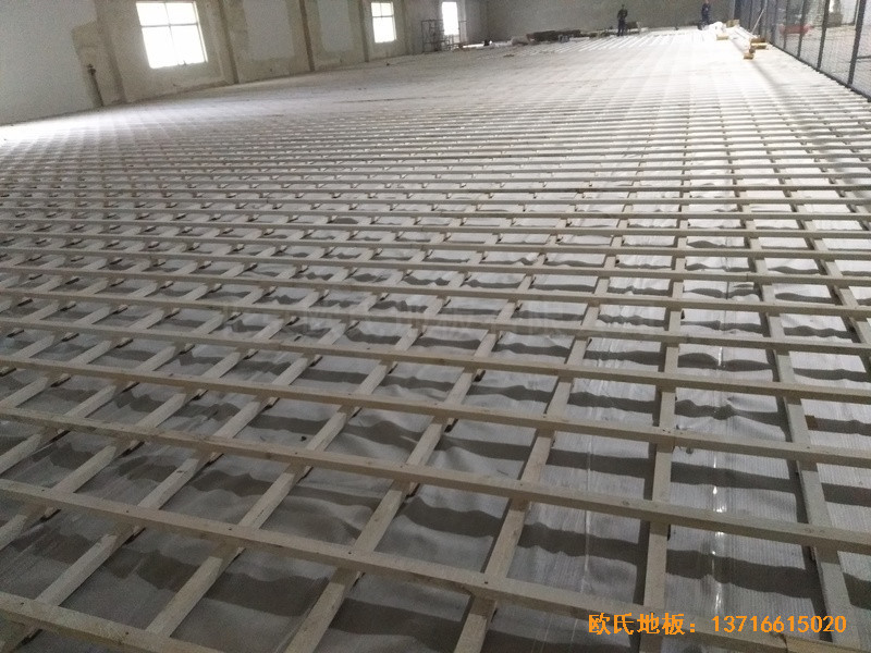 江蘇南通如東縣藍(lán)球樂園體育地板鋪設(shè)案例1