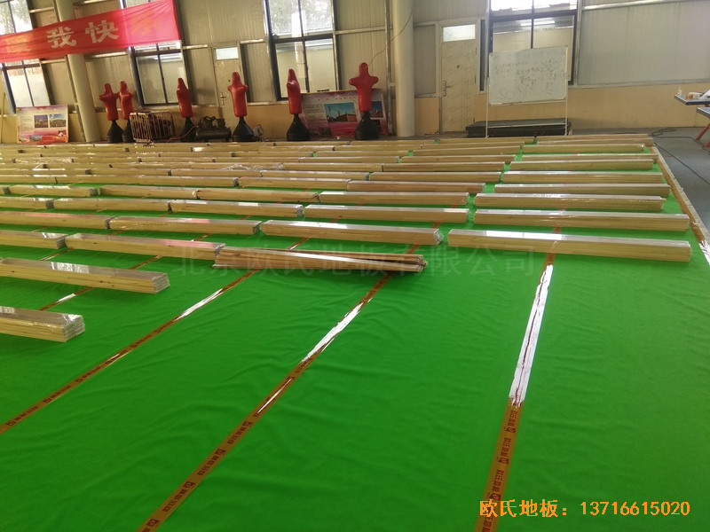 江蘇虎腰村愛爾行業(yè)學校運動館體育木地板施工案例3