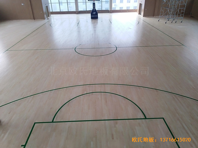 河南南陽十三中籃球館運動木地板鋪裝案例5