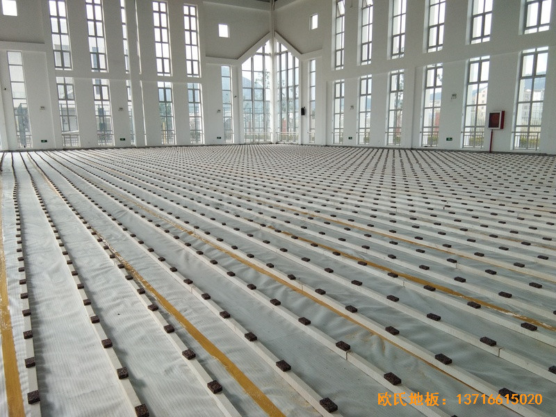 浙江溫嶺石橋頭中心小學籃球館運動木地板鋪裝案例1