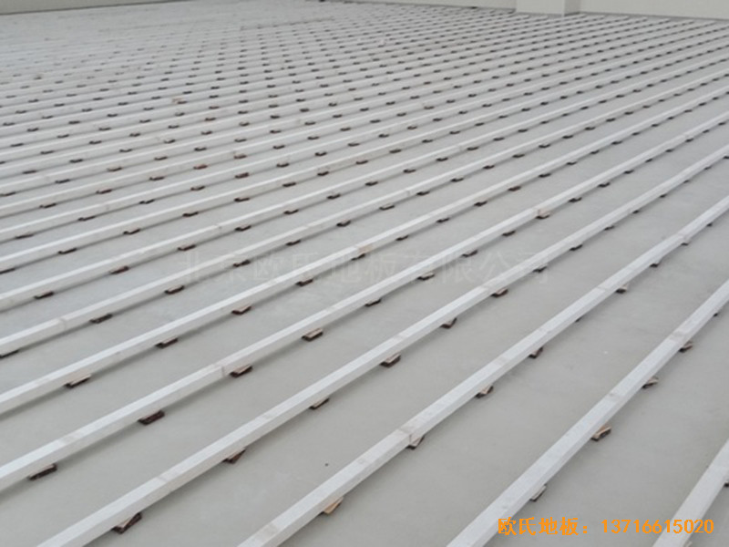 深圳北環(huán)中學(xué)運(yùn)動館體育地板安裝案例1