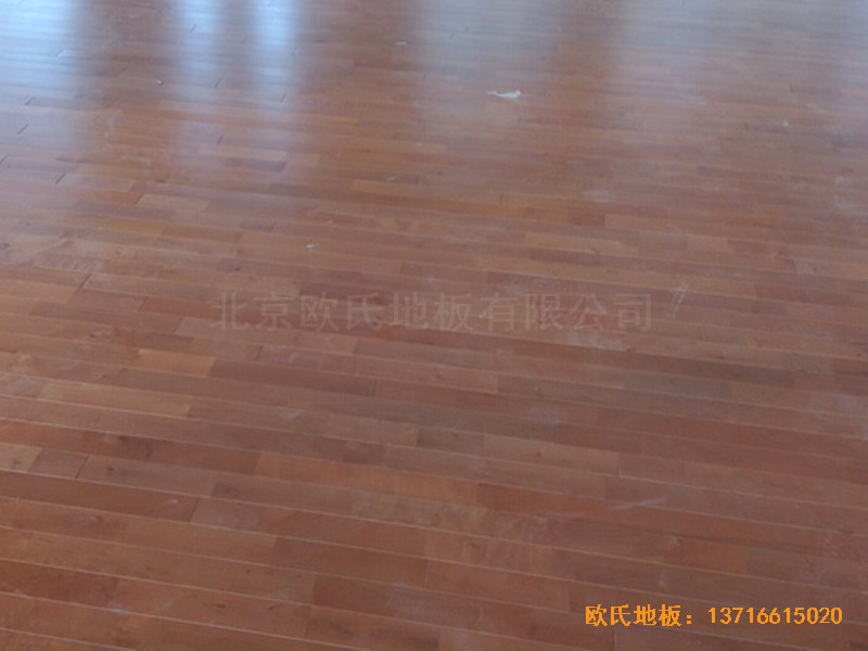 甘肅天水清水縣農(nóng)業(yè)學(xué)院籃球館體育地板鋪設(shè)案例4