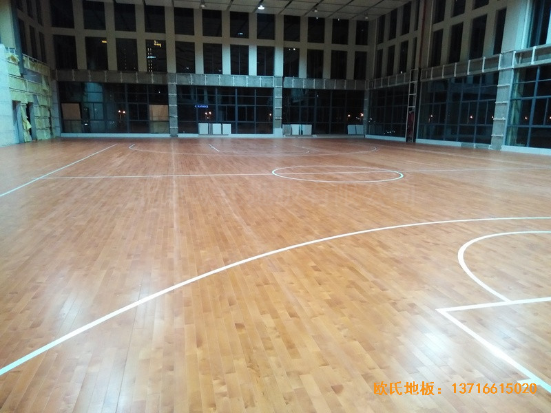鹽城濱海永寧實驗小學籃球館運動木地板鋪裝案例3