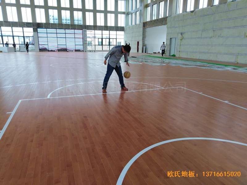 鹽城濱海永寧實驗小學籃球館運動木地板鋪裝案例5