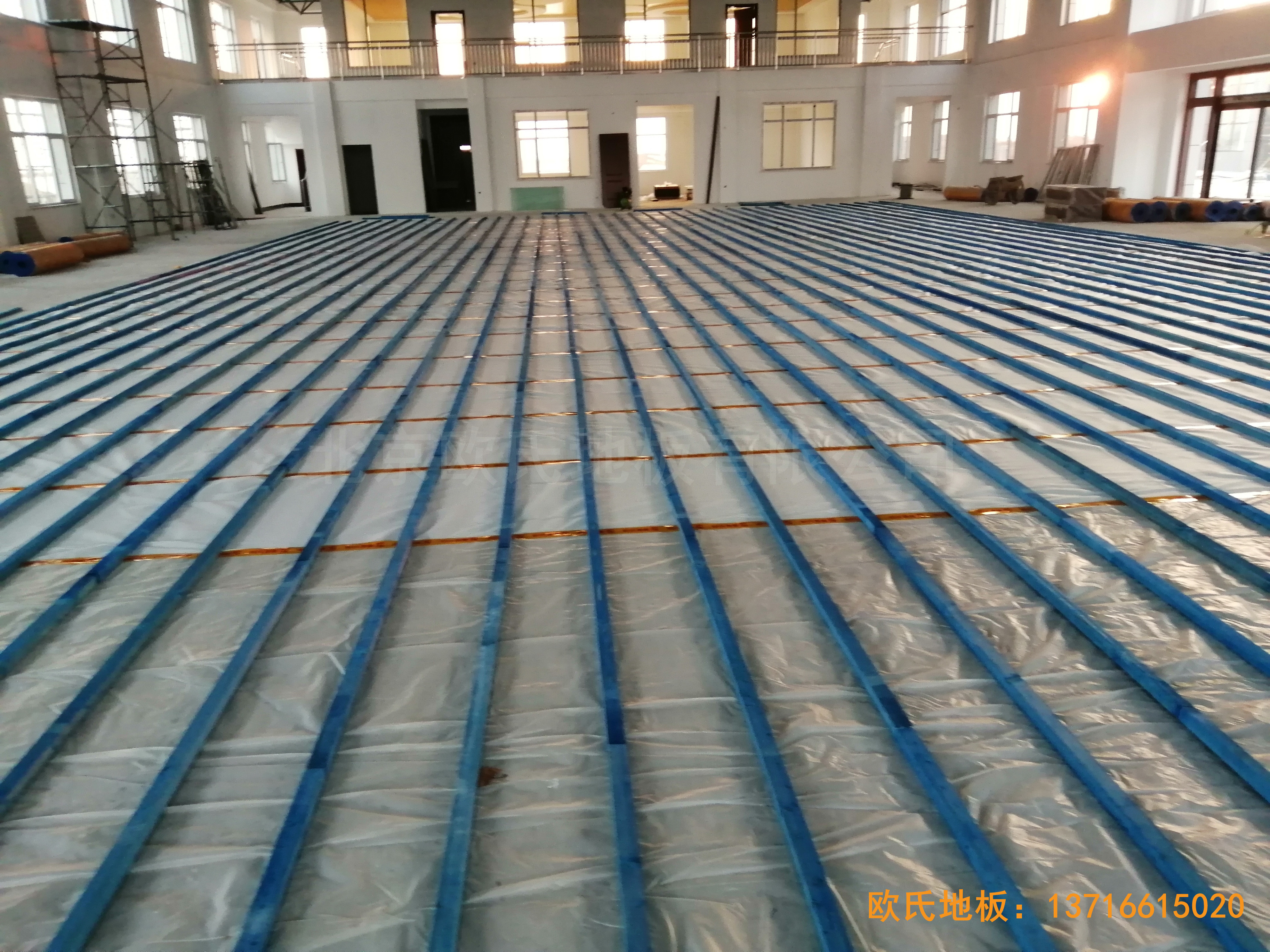 萊州銀海工業(yè)園消防特訓(xùn)隊(duì)籃球館體育地板鋪裝案例1