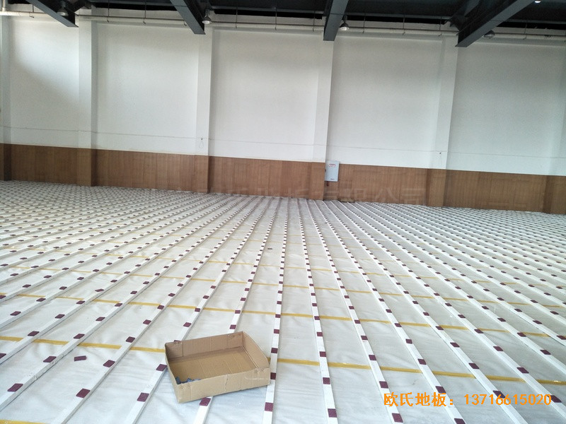 西南大學(xué)華南城小學(xué)運動館體育地板鋪裝案例1