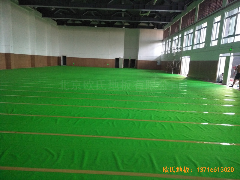 西南大學(xué)華南城小學(xué)運動館體育地板鋪裝案例3