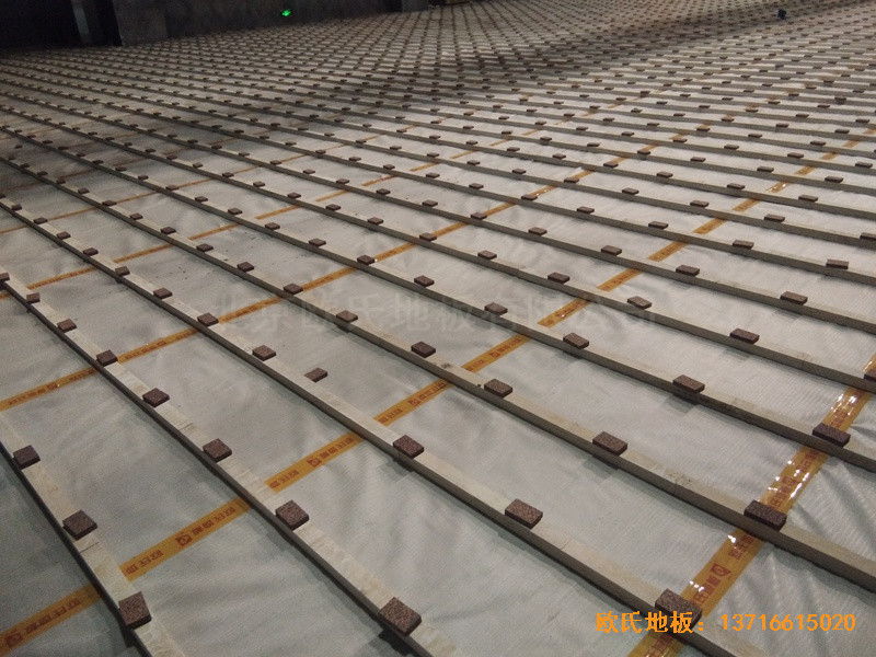 廈門華美空間籃球館體育地板施工案例1