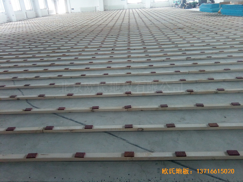 吉林篝火籃球訓(xùn)練館體育木地板鋪設(shè)案例1