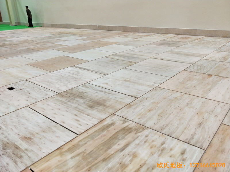 四川白頭鎮(zhèn)13667部隊運動館運動木地板施工案例2