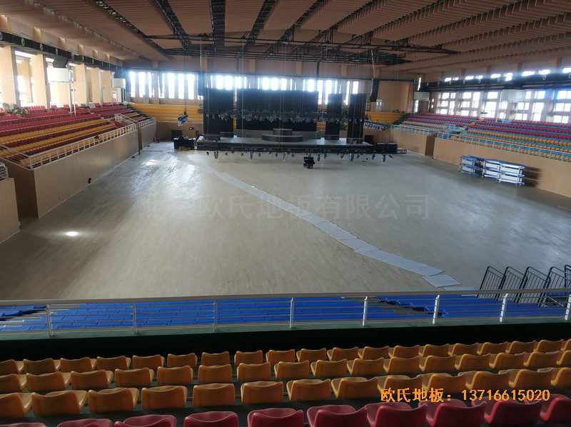 寶雞職業(yè)技術(shù)學(xué)院體育館體育木地板安裝案例5