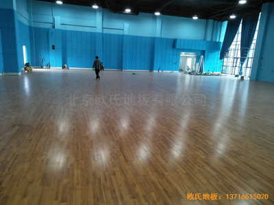 江蘇柘汪鎮(zhèn)港口大廈運(yùn)動館運(yùn)動木地板鋪設(shè)案例