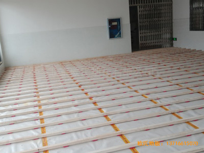 湖南衡陽(yáng)鐵一中運(yùn)動(dòng)館運(yùn)動(dòng)地板施工案例