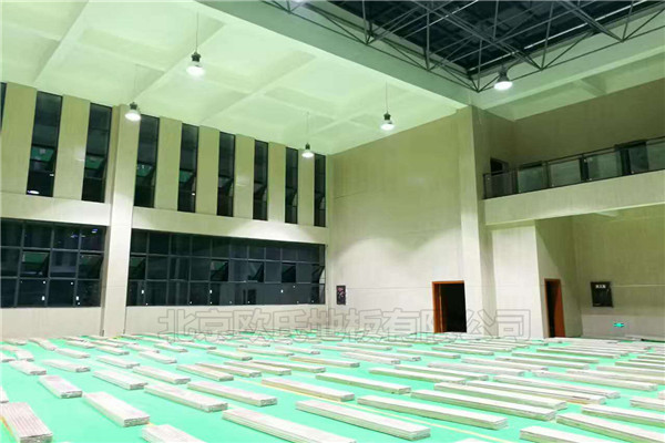 四川瀘州市敘永縣城西實(shí)驗(yàn)學(xué)校運(yùn)動(dòng)木地板鋪設(shè)工程