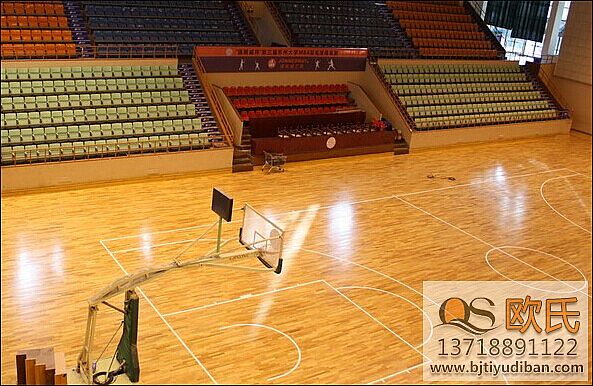 運(yùn)動(dòng)館地板