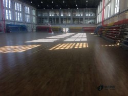 中等體育運(yùn)動(dòng)木地板施工工藝