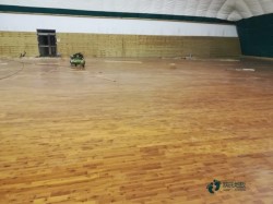 單層龍骨運動場地木地板保養(yǎng)方法