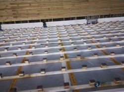 普通運(yùn)動(dòng)木地板施工隊(duì)