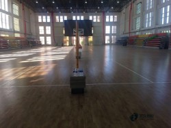 中等運(yùn)動(dòng)場(chǎng)地板安裝公司