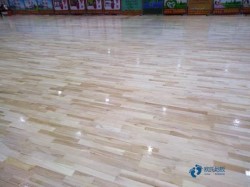 松木舞臺體育運(yùn)動地板施工