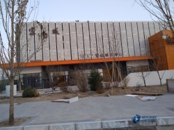 大學(xué)體育籃球地板施工方案