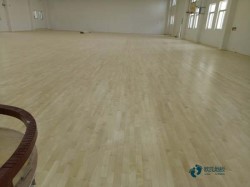 籃球體育木地板安裝費